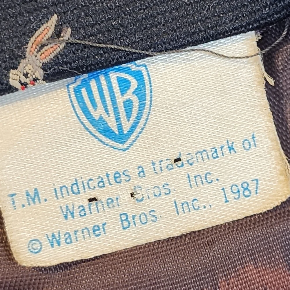 Warner  Bros vintage Bugs Bunny Lonney Tunes Thin Men's tie
